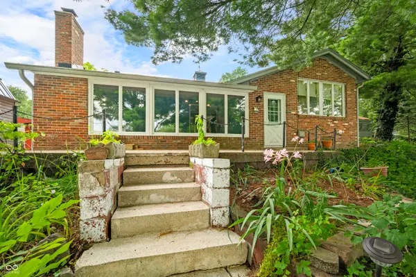 376 W Warford DR, Princess Lakes, IN 46164