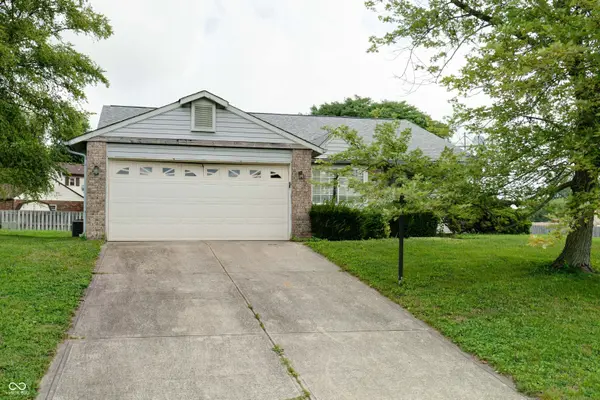 5832 Buck Rill DR, Indianapolis, IN 46237