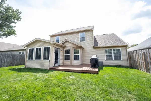 9928 Waterside DR, Noblesville, IN 46060