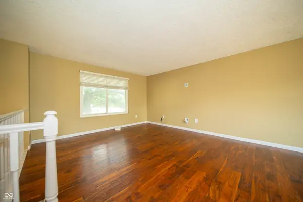 8307 Castle Farms RD, Indianapolis, IN 46256