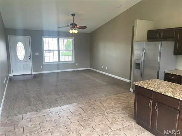 32 Rolling Rock Creek CT, Wentzville, MO 63385