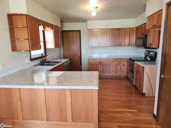 2304 Highway E64, Tama, IA 52339