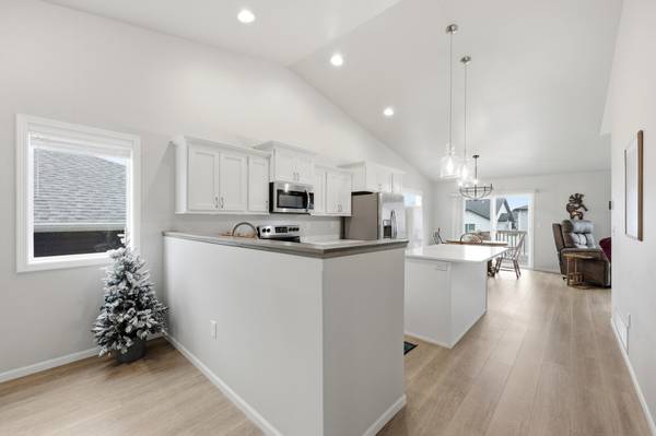 1520 67th AVE S, Fargo, ND 58104