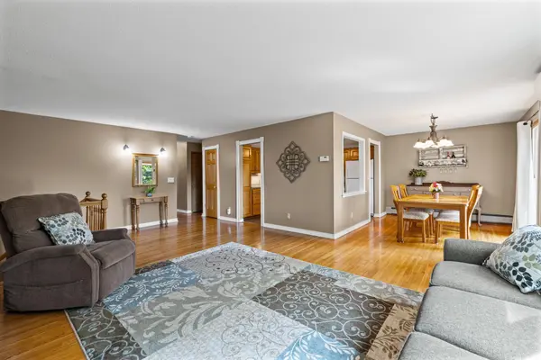 5233 W 105th ST, Bloomington, MN 55437