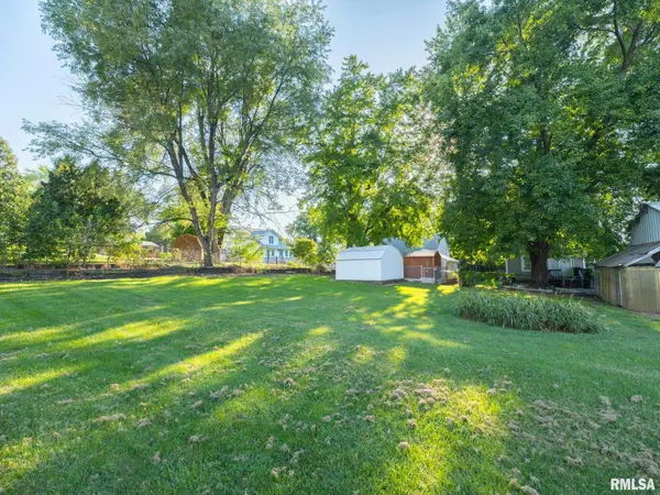1904 COURT ST, Pekin, IL 61554