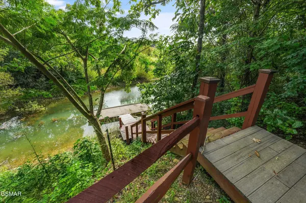 2064 Kerr Road, Sevierville, TN 37876