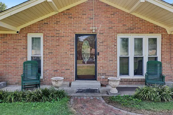609 Cumberland Dr, Columbia, TN 38401