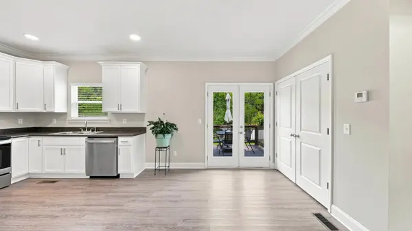 1547 Dallas Lake Road, Hixson, TN 37343
