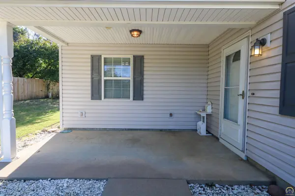 2913 Prairie St, Emporia, KS 66801