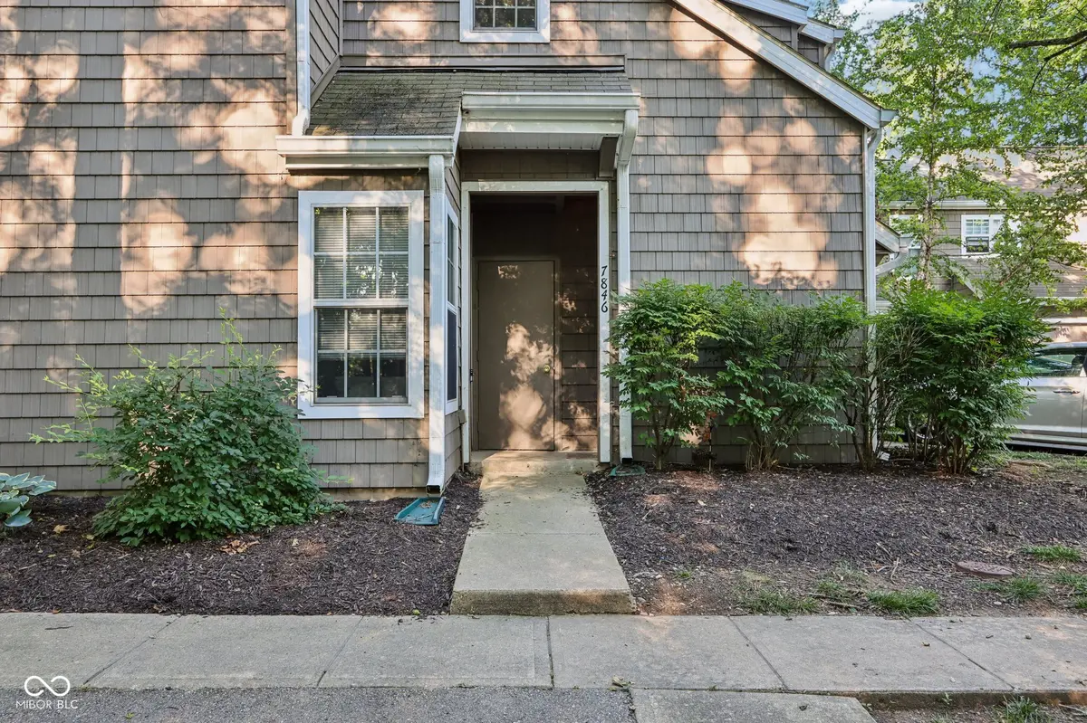 7846 Harbour Isle, Indianapolis, IN 46240