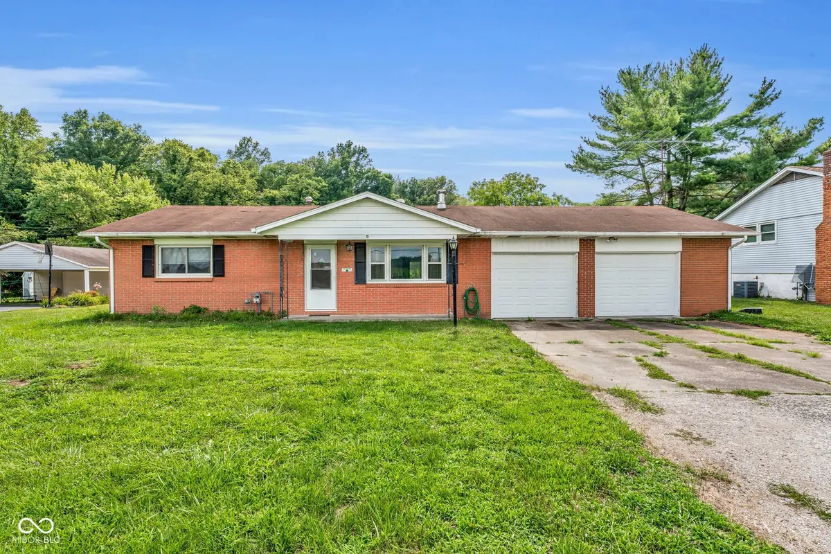 10172 S Jonesville RD, Columbus, IN 47201