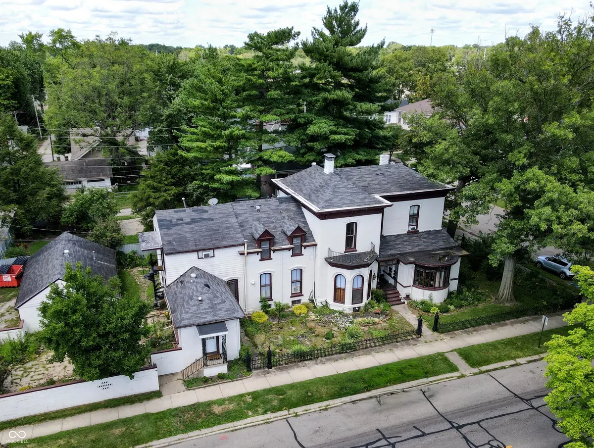 636 11th ST, Columbus, IN 47201