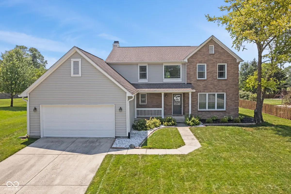 8265 Courtney DR, Fishers, IN 46038