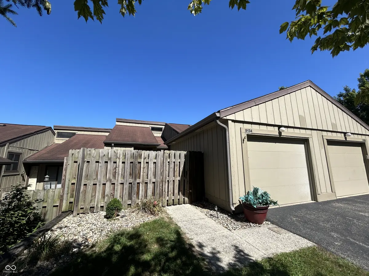 5134 Greensview WAY, Avon, IN 46123