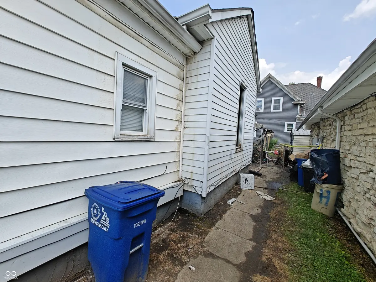 58 W Franklin ST, Shelbyville, IN 46176