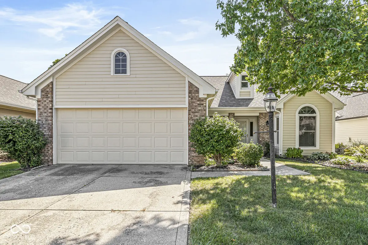 7805 Chesapeake DR W, Indianapolis, IN 46236