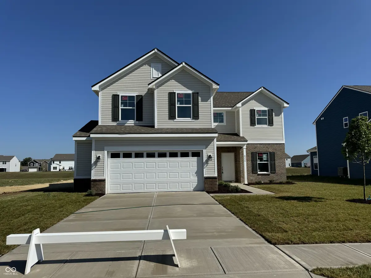8356 Juniper LN, Pendleton, IN 46064