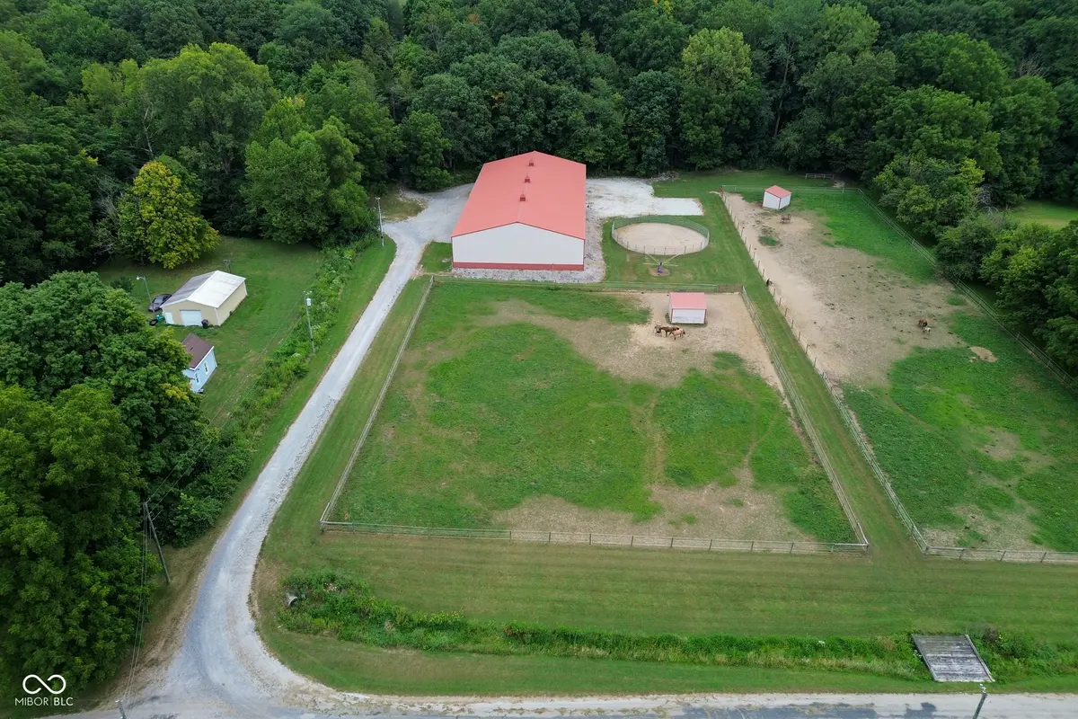 3305 E Nichole LN, Crawfordsville, IN 47933