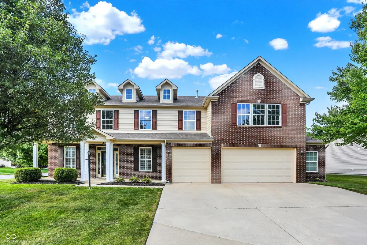 1306 Landsbrook DR, Indianapolis, IN 46260