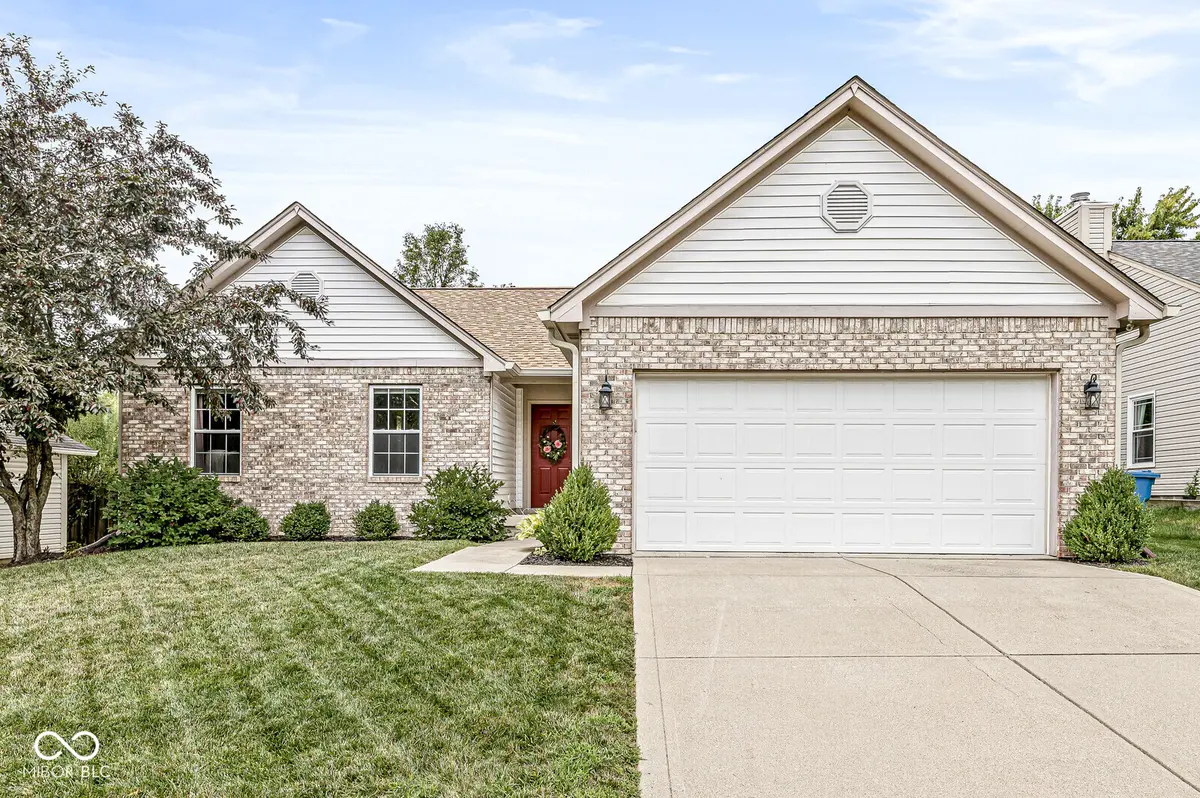 10402 Cedar DR, Fishers, IN 46037