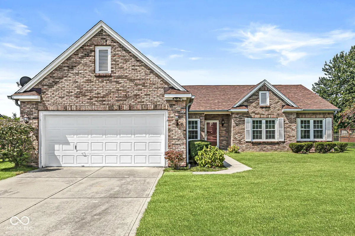 4802 Arabian RUN, Indianapolis, IN 46228
