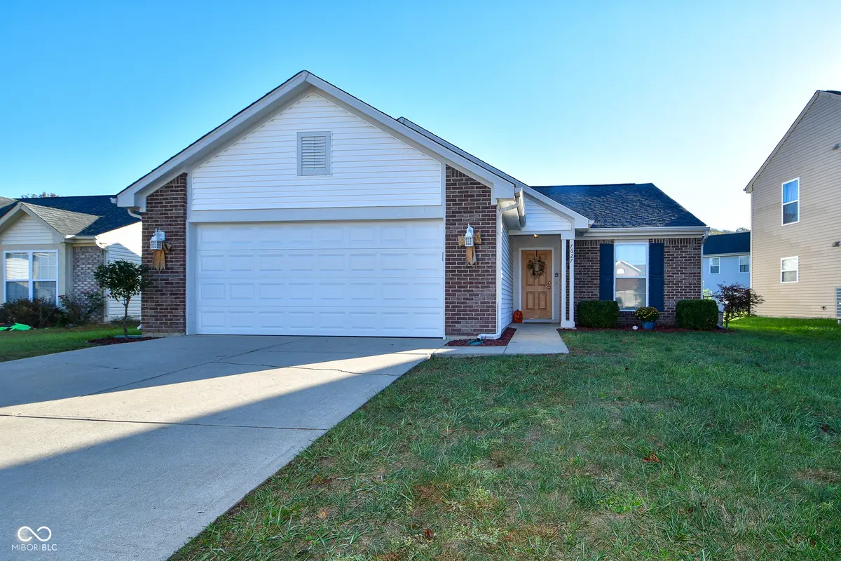 7627 Firewalker LN, Indianapolis, IN 46217