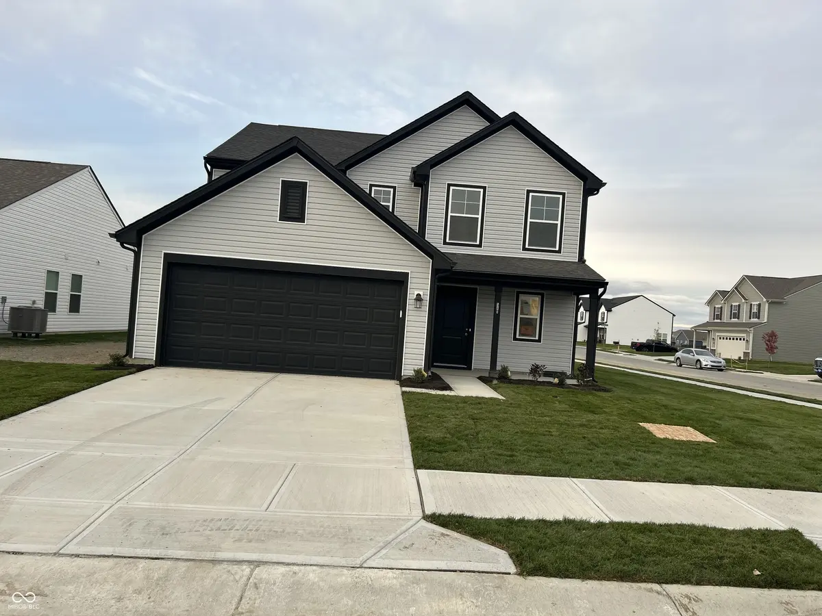 541 Yellowleaf DR, Sheridan, IN 46069
