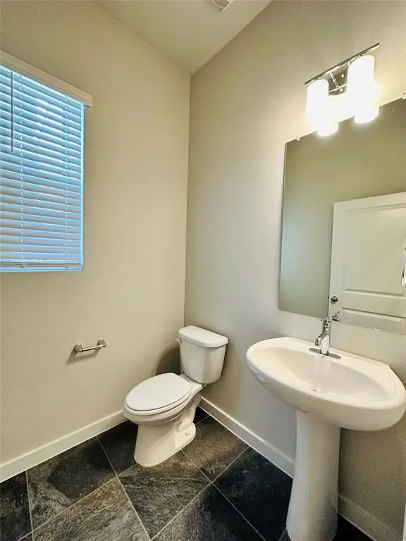 1304 Limelight LN, Pflugerville, TX 78660