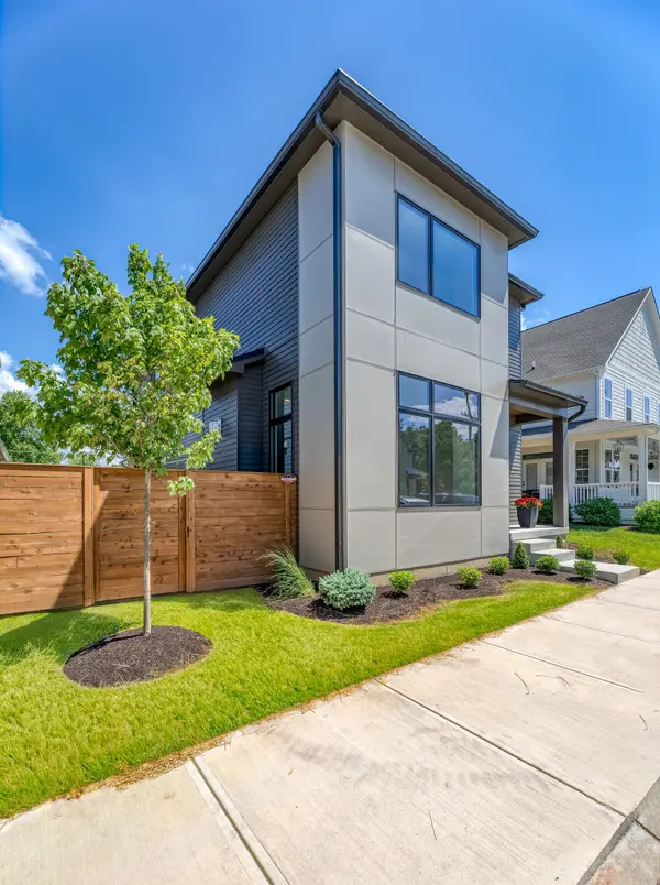 8778 Morgan DR, Fishers, IN 46038