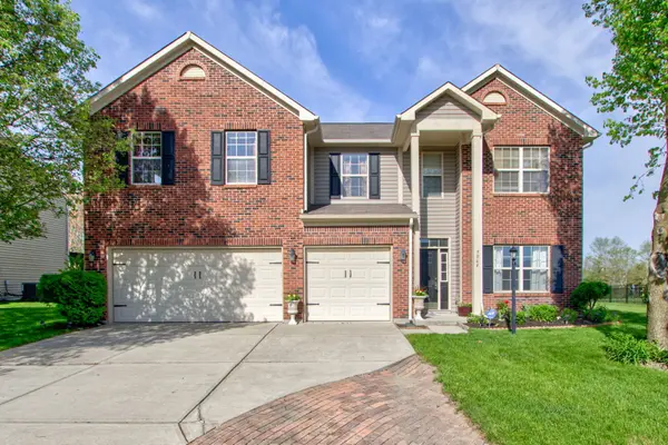 9064 N Falling Waters DR, Mccordsville, IN 46055