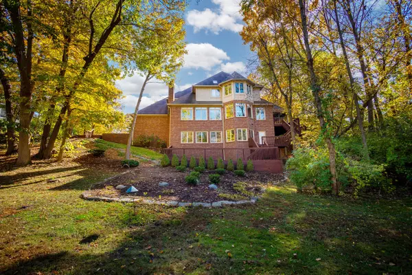 8939 Waterside CIR, Indianapolis, IN 46278
