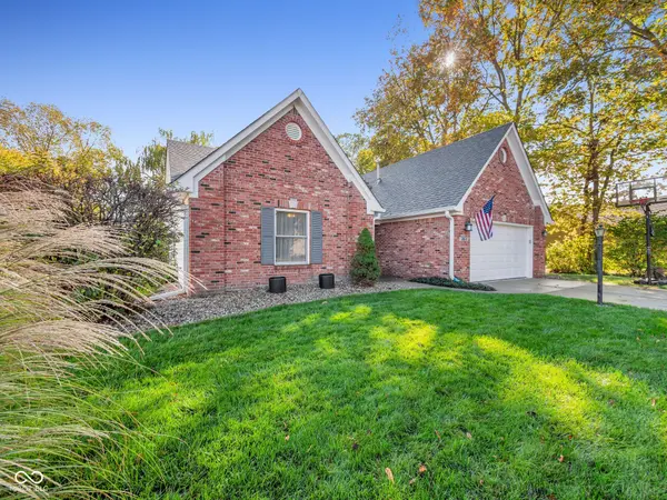 1269 Old Hickory DR, Greenwood, IN 46142
