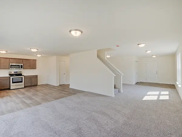 910 Amesbury CT, Indianapolis, IN 46217
