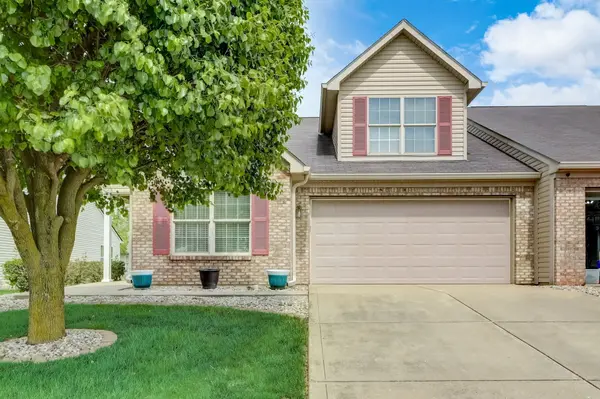 1190 Creek Bend DR, Greenwood, IN 46143