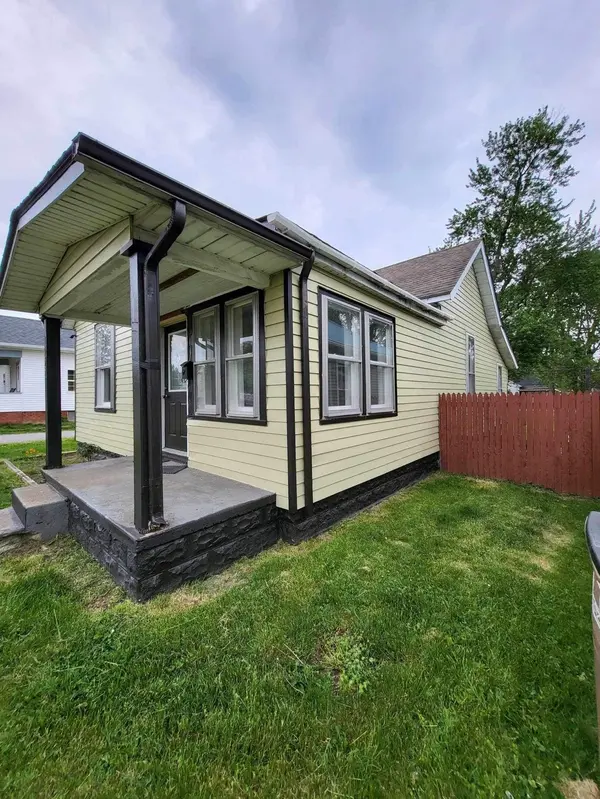 1033 Central AVE, Columbus, IN 47201