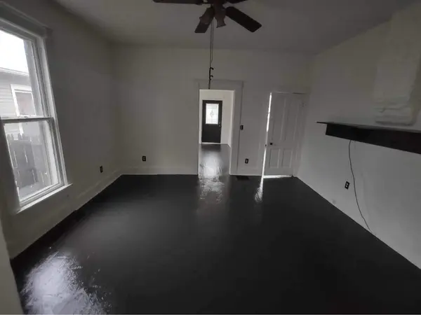 1033 Central AVE, Columbus, IN 47201