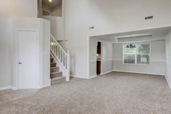 294 Windward CIR, Avon, IN 46123