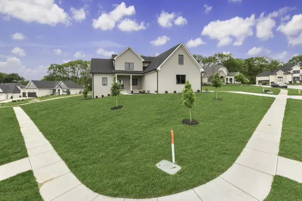 1837 Calvert Farms DR, Greenwood, IN 46143