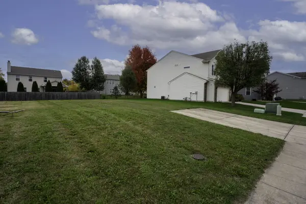 8355 Fieldfare WAY, Indianapolis, IN 46237