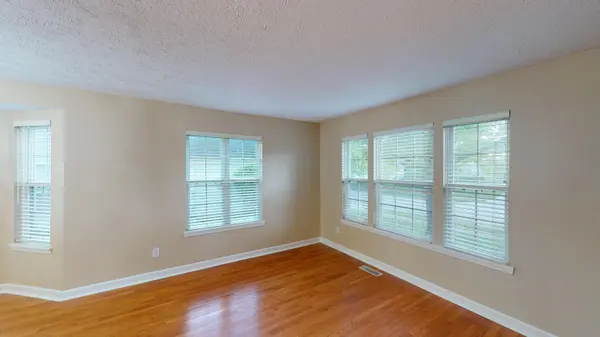 13189 Penneagle DR, Carmel, IN 46033