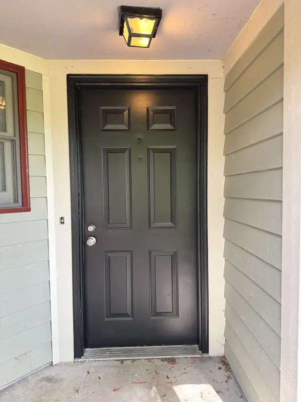 8627 Chateaugay DR, Indianapolis, IN 46217