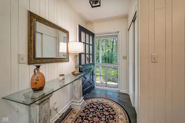 698 Highland DR, Nashville, IN 47448