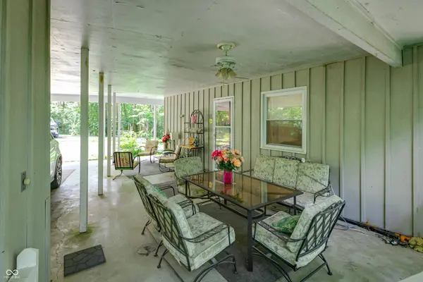 698 Highland DR, Nashville, IN 47448