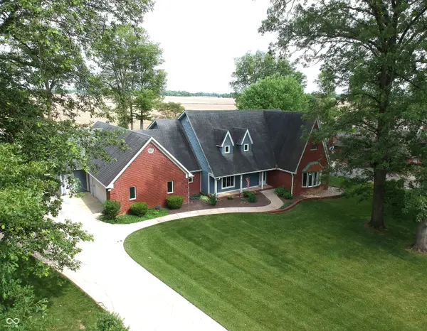 11390 N Pheasant RUN, Fairland, IN 46126