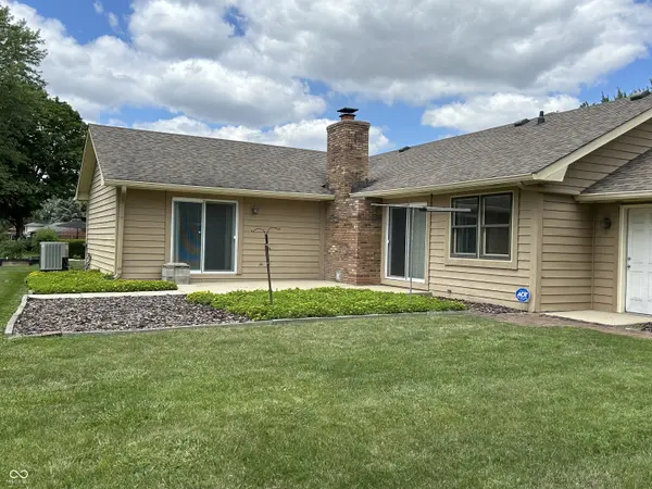 203 Oak Blvd S DR, Greenfield, IN 46140