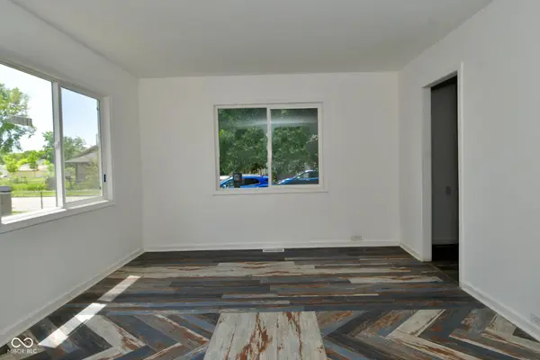 917 N Somerset AVE, Indianapolis, IN 46222