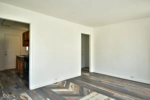 917 N Somerset AVE, Indianapolis, IN 46222