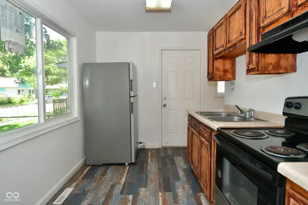 917 N Somerset AVE, Indianapolis, IN 46222