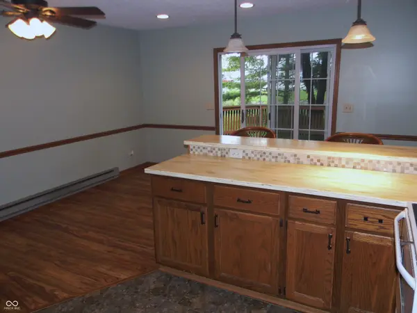 204 Brookview LN, Flora, IN 46929