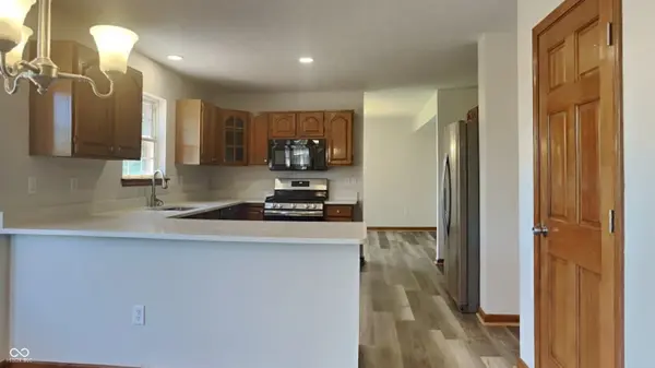 10245 Ironway DR, Indianapolis, IN 46239